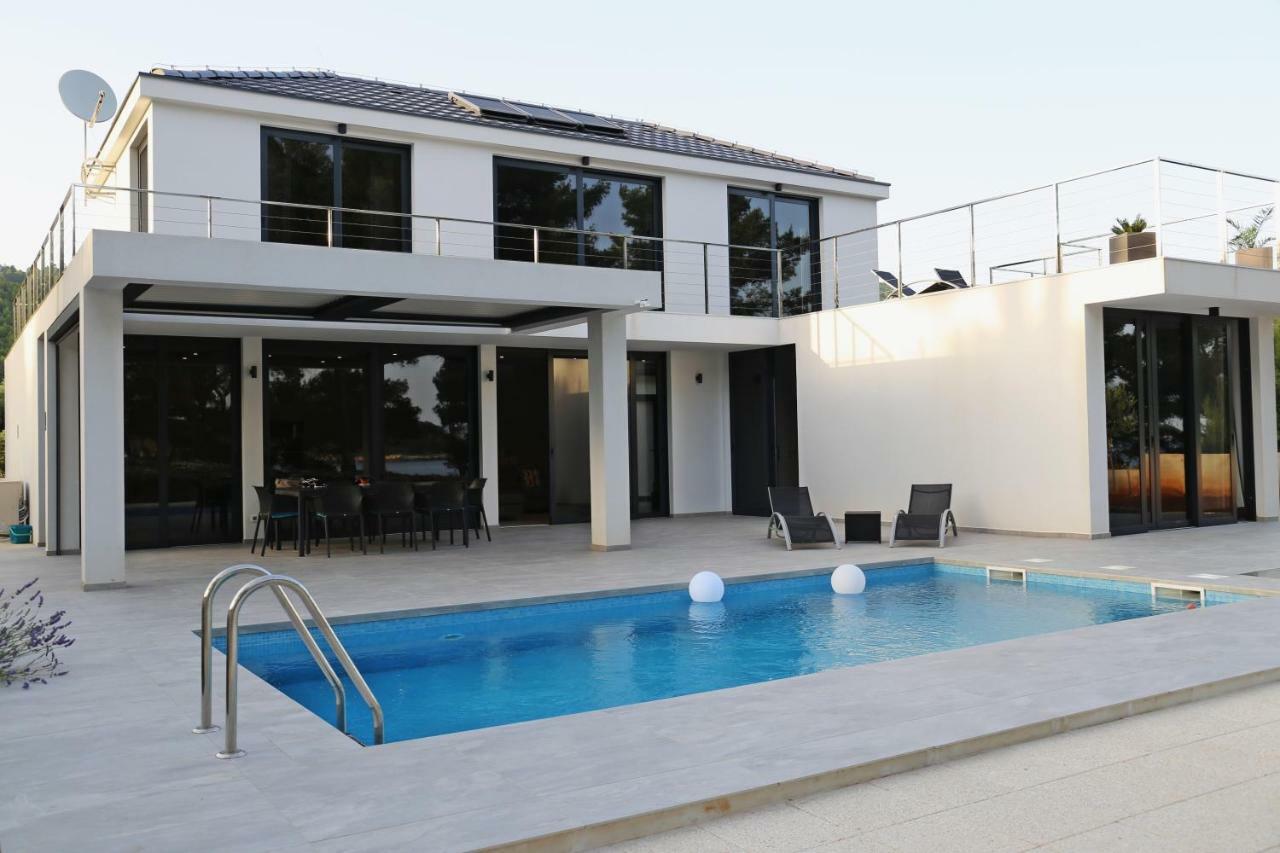 Seaside villa at Prizba Exterior foto