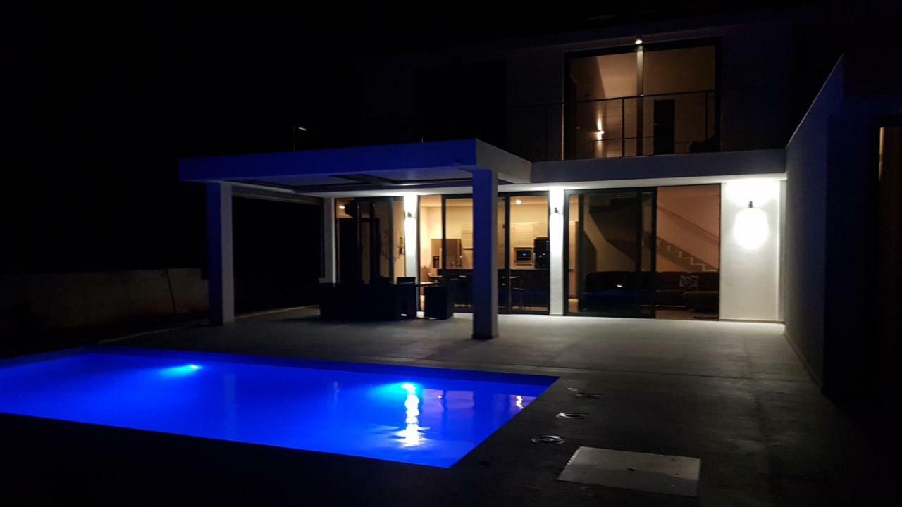 Seaside villa at Prizba Exterior foto